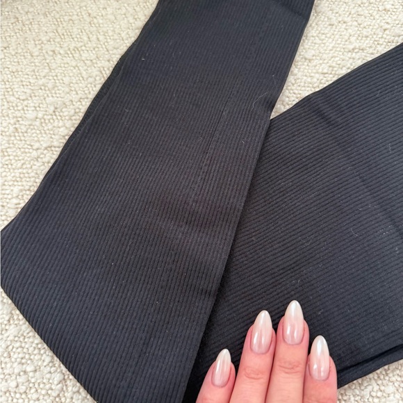 Fabletics Ribbed Black Legging - Picture 4 of 5